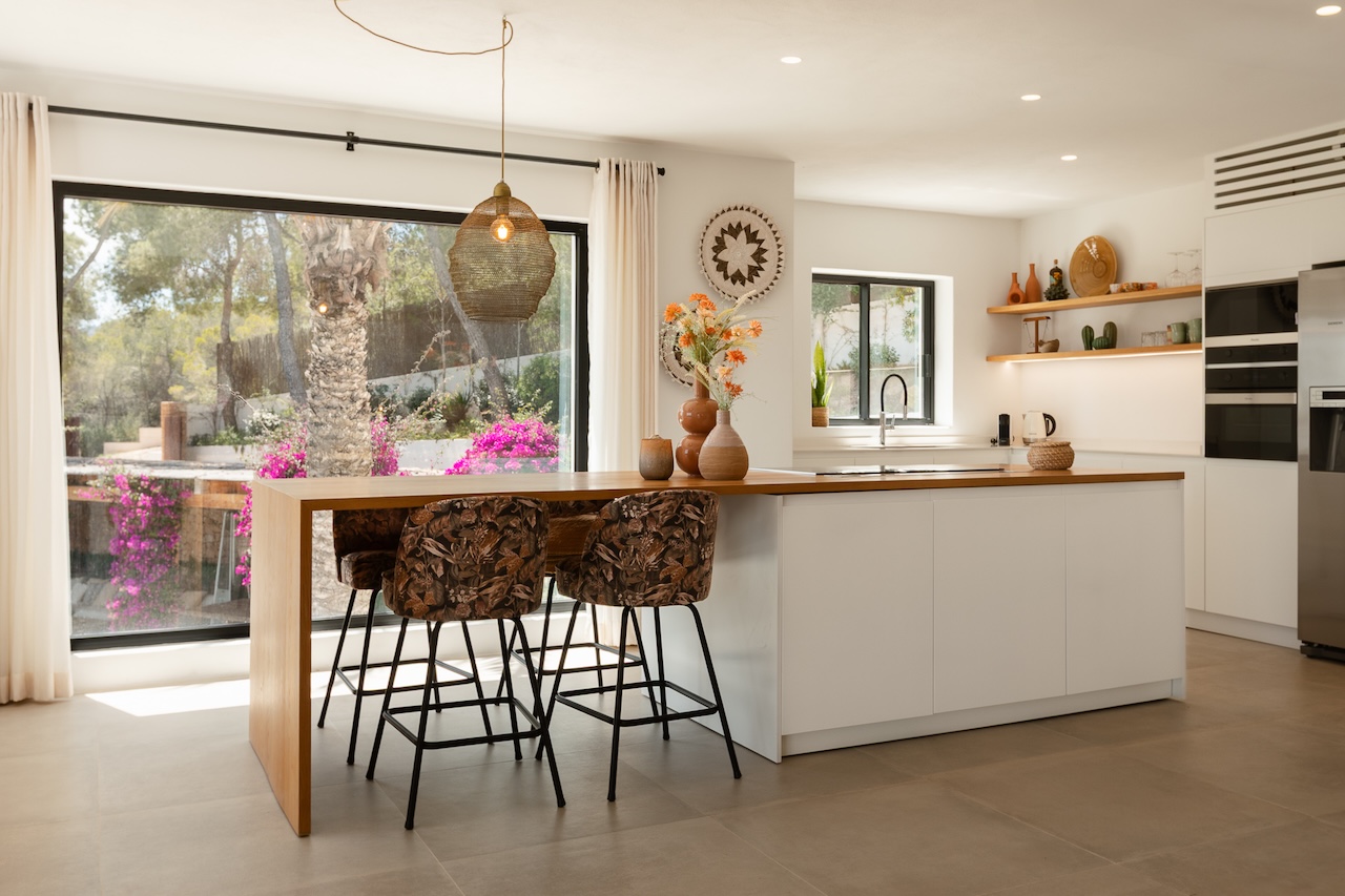 Resa Estates Ibiza for sale villa sea views koop kitchen 2.jpg